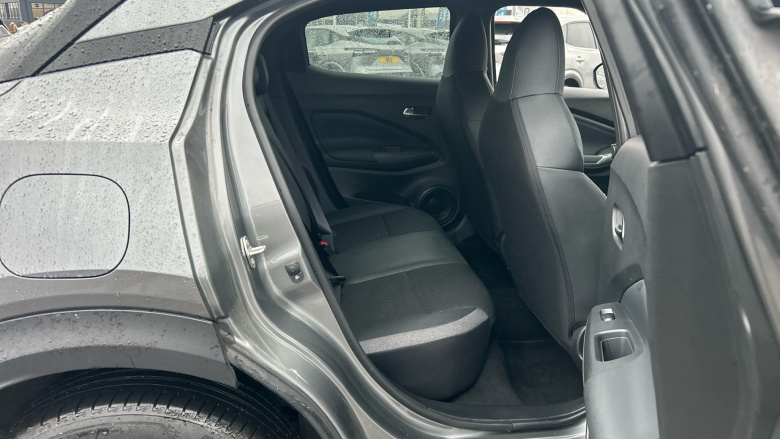 Nissan Juke 1.0 DiG-T N-Connecta 5dr DCT Petrol Hatchback